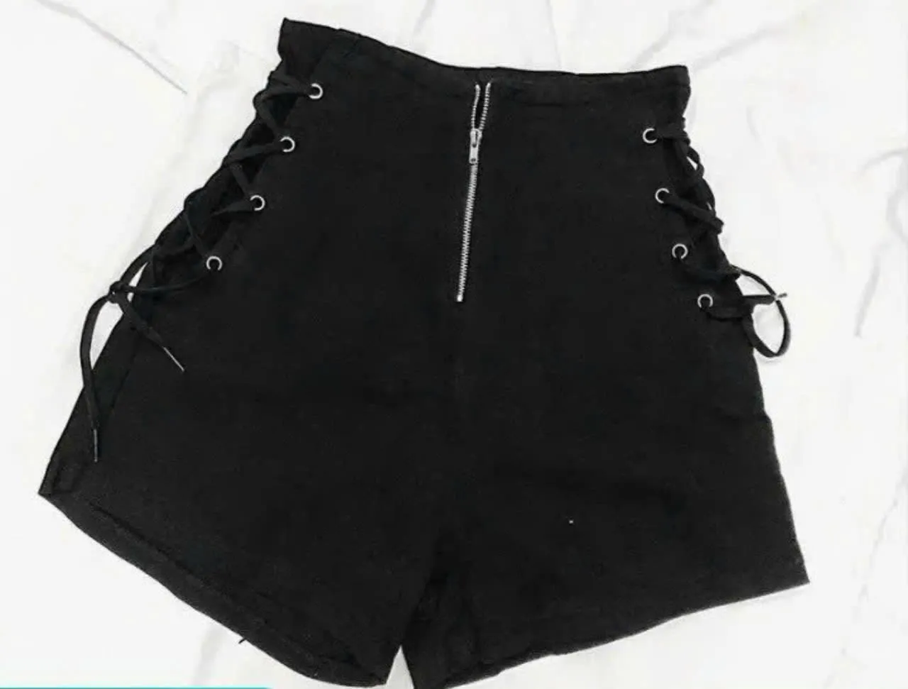 Set Áo Croptop & Chân Váy